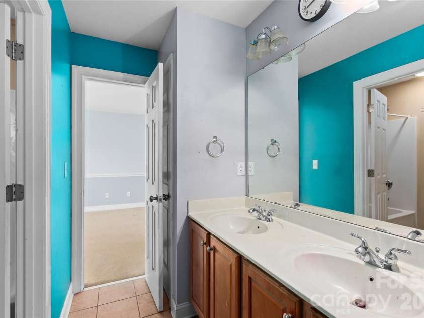 9333 Standerwick Lane, Huntersville, NC 28078.  MLS# CAR4360841, YatesRealty ID 13670. 