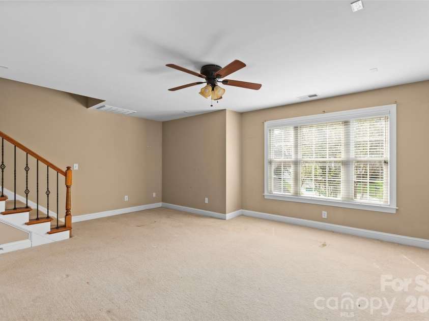 9333 Standerwick Lane, Huntersville, NC 28078.  MLS# CAR4360841, YatesRealty ID 13670. 
