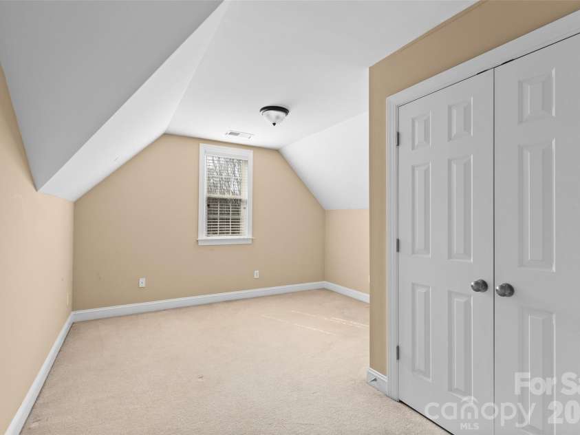9333 Standerwick Lane, Huntersville, NC 28078.  MLS# CAR4360841, YatesRealty ID 13670. 
