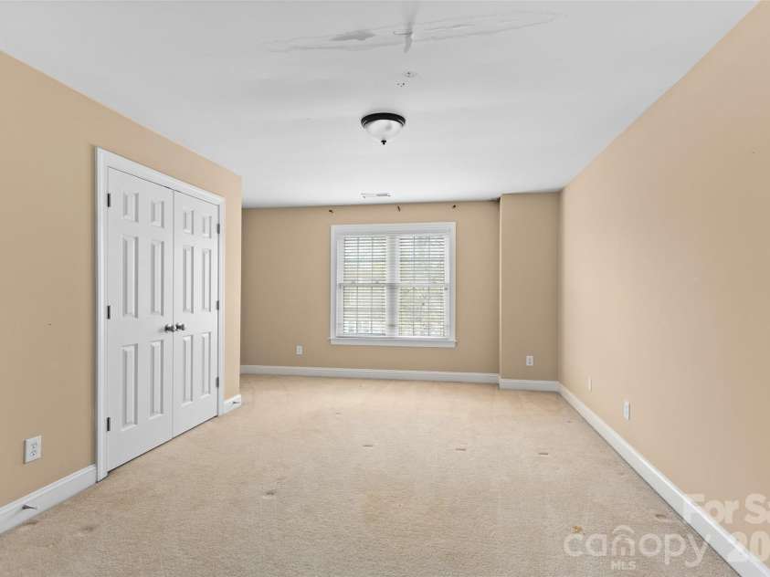 9333 Standerwick Lane, Huntersville, NC 28078.  MLS# CAR4360841, YatesRealty ID 13670. 