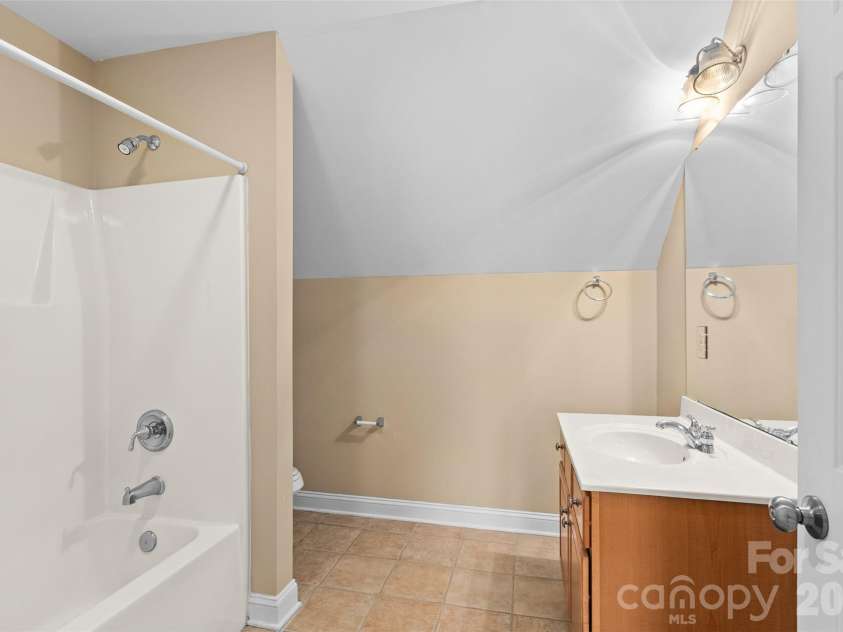 9333 Standerwick Lane, Huntersville, NC 28078.  MLS# CAR4360841, YatesRealty ID 13670. 
