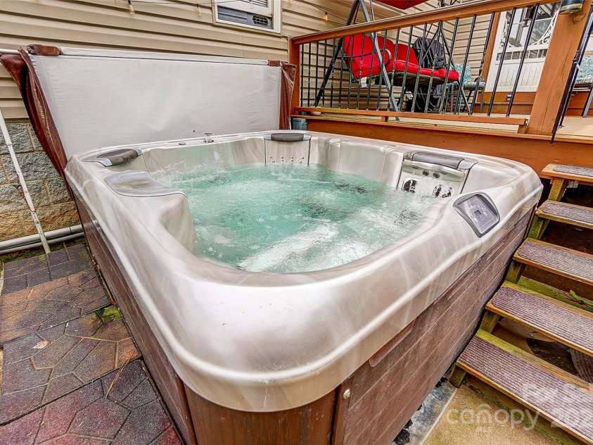 1625 Saint Paul Church Road, Salisbury, NC 28146.  MLS# CAR4234535, YatesRealty ID 13671. Hot Tub