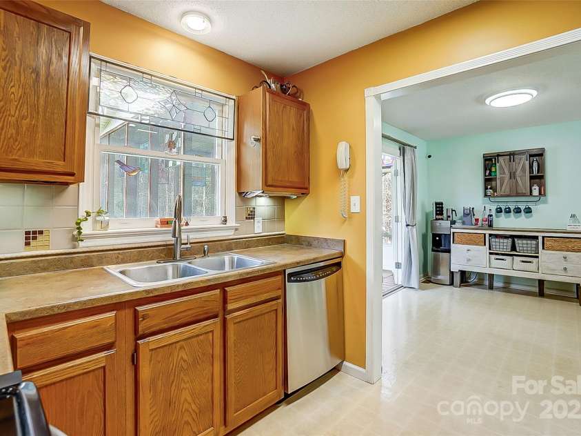 1625 Saint Paul Church Road, Salisbury, NC 28146.  MLS# CAR4234535, YatesRealty ID 13671. Kitchen