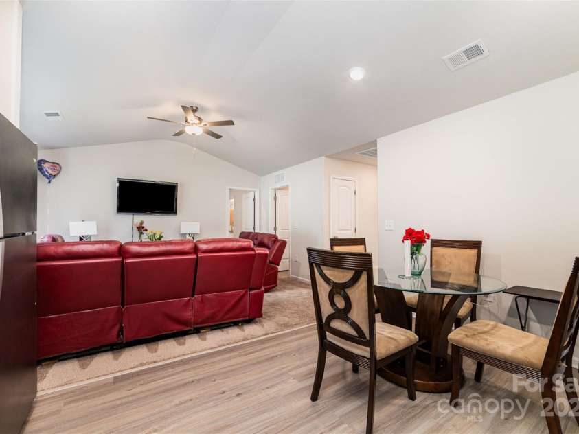 3138 Maple Ridge Drive, Gastonia, NC 28052.  MLS# CAR4251202, YatesRealty ID 13672. 