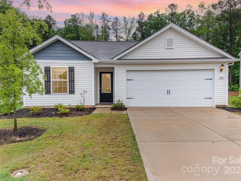 3138 Maple Ridge Drive, Gastonia, NC 28052.  MLS# CAR4251202, YatesRealty ID 13672. 
