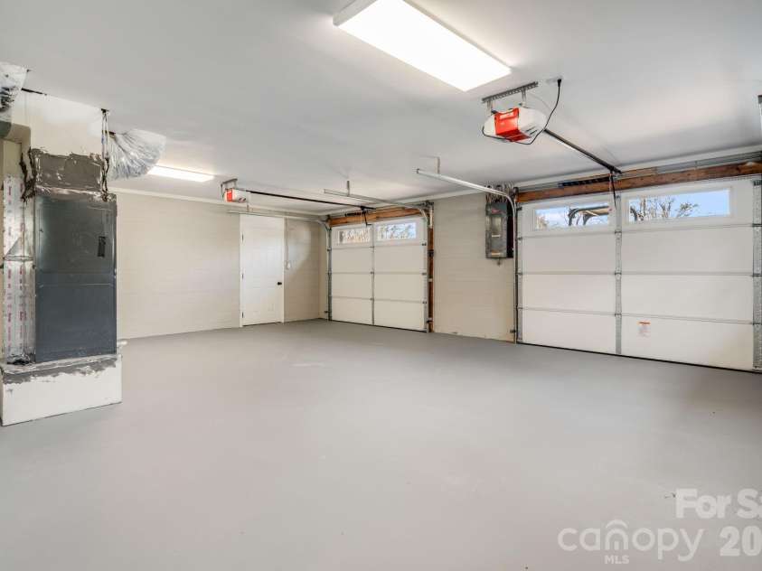 15 Kent Street, Asheville, NC 28803.  MLS# CAR4365856, YatesRealty ID 13673. 