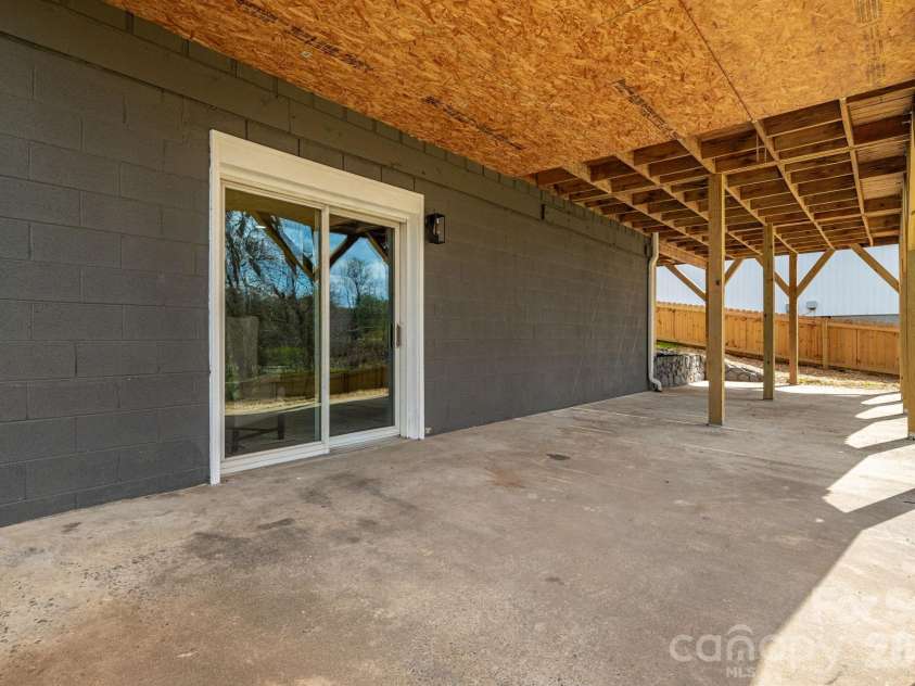 15 Kent Street, Asheville, NC 28803.  MLS# CAR4365856, YatesRealty ID 13673. 