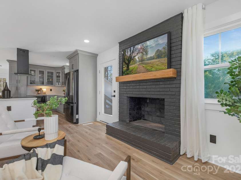 7215 Kilcullen Drive, Charlotte, NC 28270.  MLS# CAR4228443, YatesRealty ID 13673. 