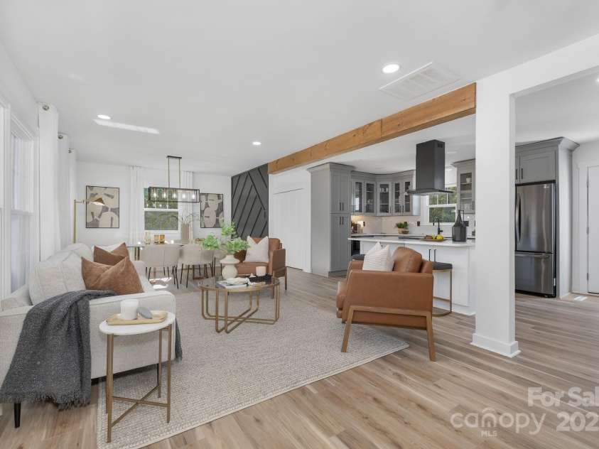 7215 Kilcullen Drive, Charlotte, NC 28270.  MLS# CAR4228443, YatesRealty ID 13673. 