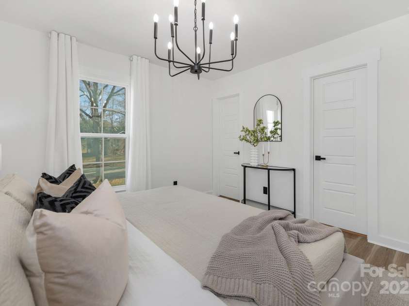 7215 Kilcullen Drive, Charlotte, NC 28270.  MLS# CAR4228443, YatesRealty ID 13673. 