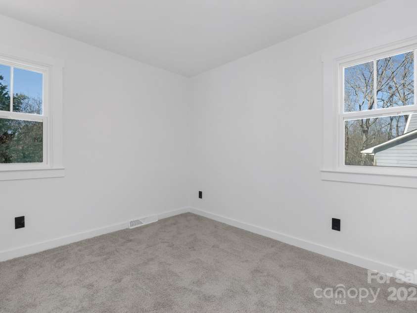 7215 Kilcullen Drive, Charlotte, NC 28270.  MLS# CAR4228443, YatesRealty ID 13673. 