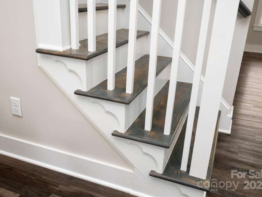 115 Summer Pine Lane, Fairview, NC 28730.  MLS# CAR4252070, YatesRealty ID 13675. Crafty touches throughout