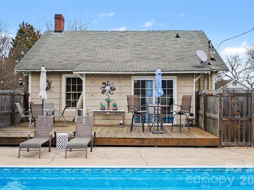 7 Stowe Street, Lowell, NC 28098.  MLS# CAR4353479, YatesRealty ID 13676. 