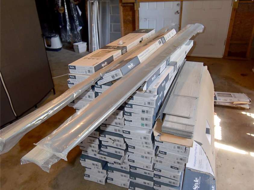 204 Quail Hollow Road, Marion, NC 28752.  MLS# CAR4244406, YatesRealty ID 13677. Extra flooring