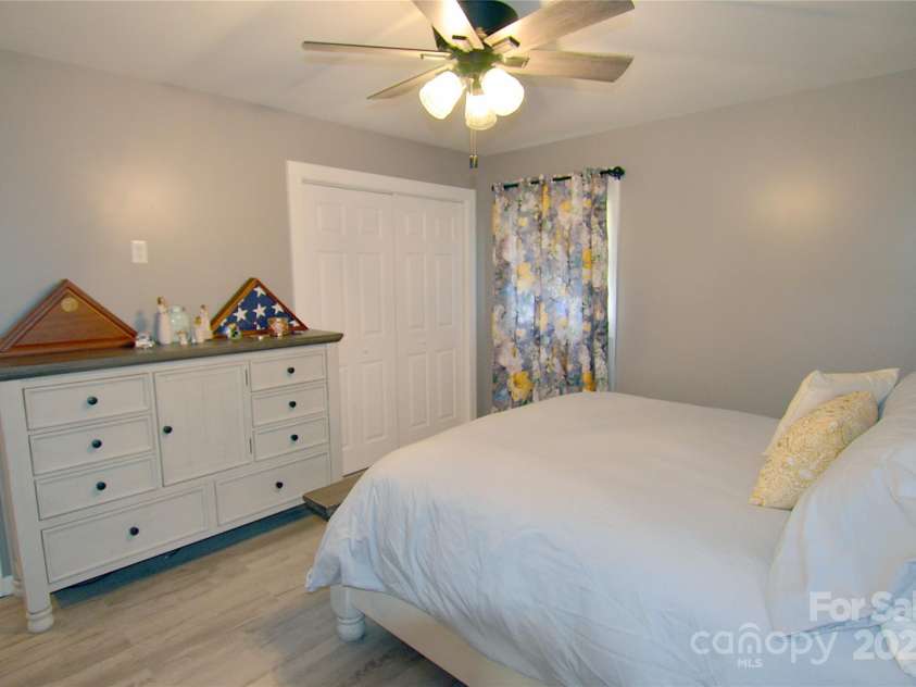 204 Quail Hollow Road, Marion, NC 28752.  MLS# CAR4244406, YatesRealty ID 13677. Primary