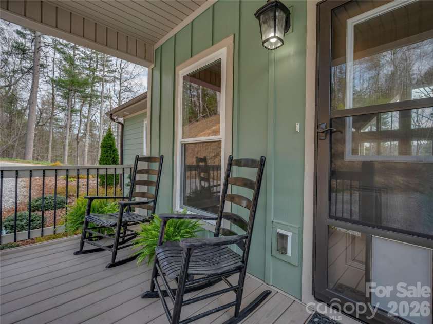 666 Never Blue Road, Flat Rock, NC 28731.  MLS# CAR4362603, YatesRealty ID 13679. 