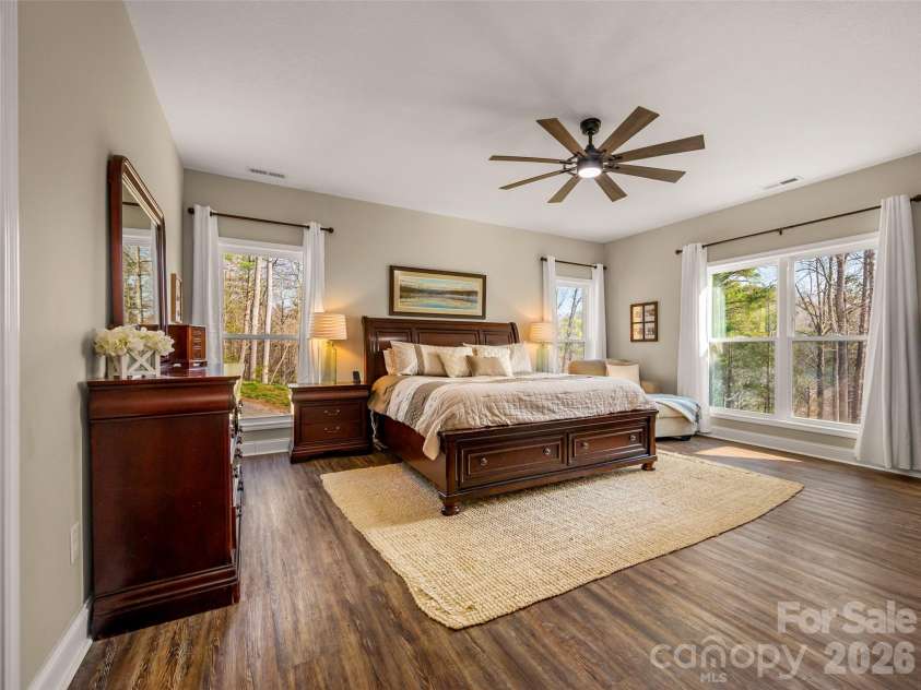 666 Never Blue Road, Flat Rock, NC 28731.  MLS# CAR4362603, YatesRealty ID 13679. 