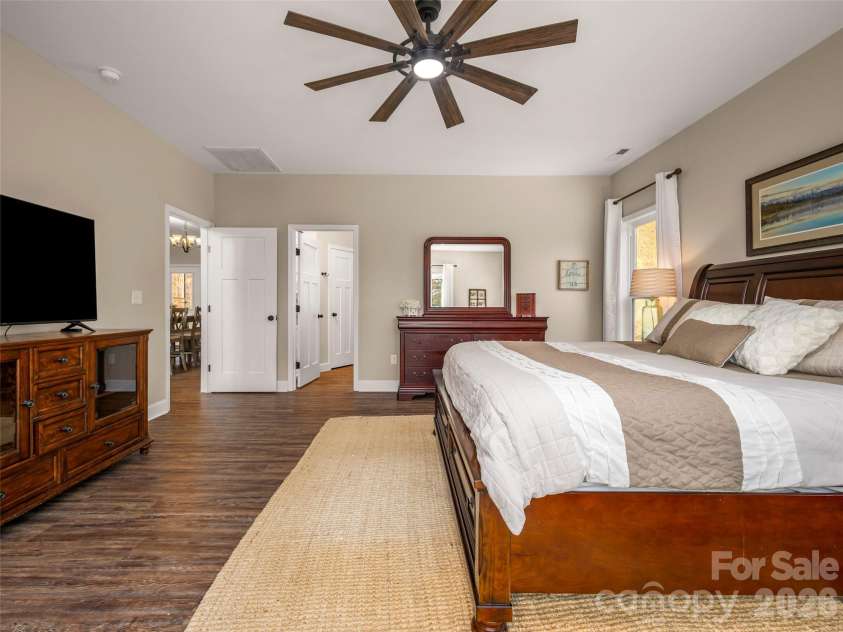 666 Never Blue Road, Flat Rock, NC 28731.  MLS# CAR4362603, YatesRealty ID 13679. 
