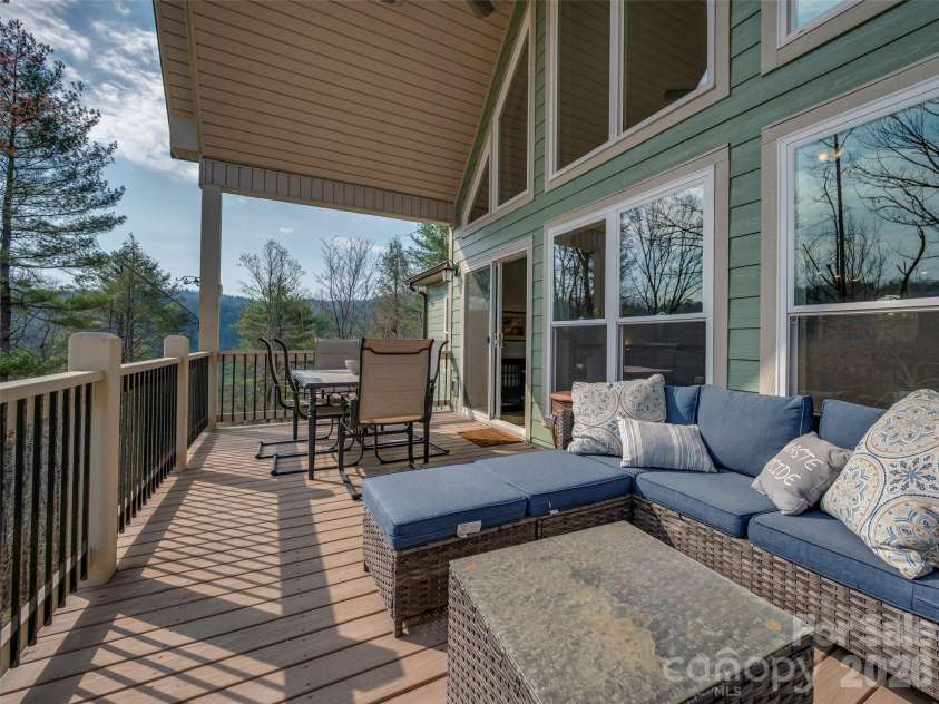 666 Never Blue Road, Flat Rock, NC 28731.  MLS# CAR4362603, YatesRealty ID 13679. 