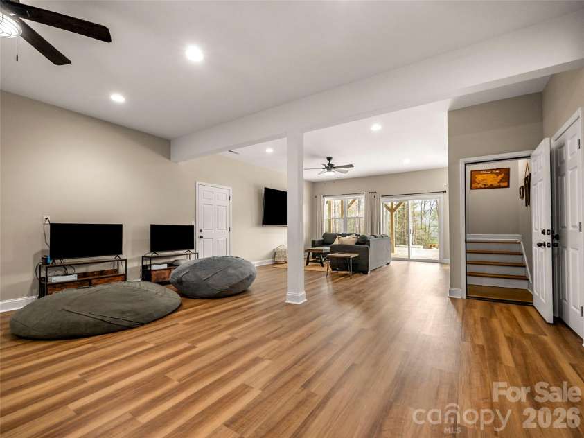 666 Never Blue Road, Flat Rock, NC 28731.  MLS# CAR4362603, YatesRealty ID 13679. 