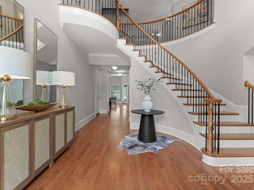 7005 Camrose Crossing Lane, Matthews, NC 28104.  MLS# CAR4248108, YatesRealty ID 13679. 