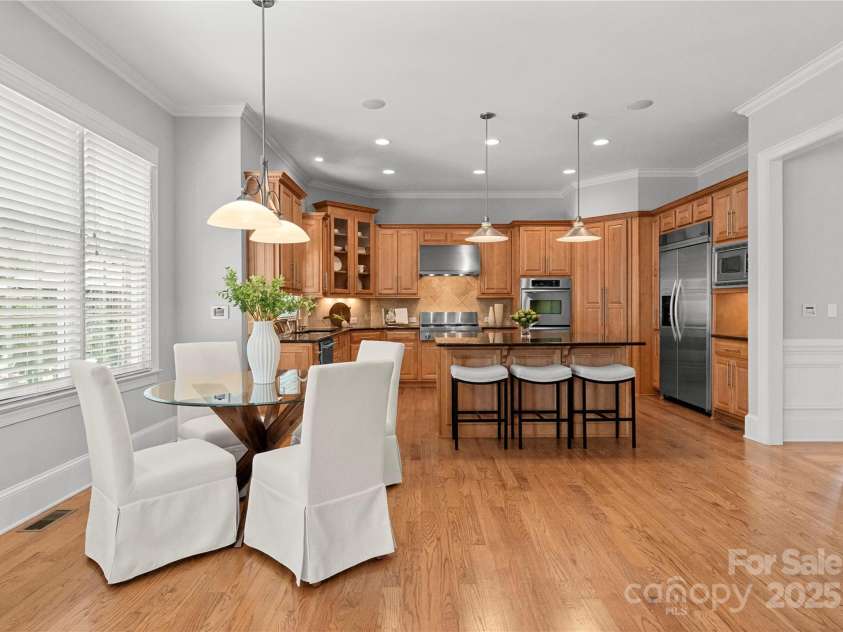 7005 Camrose Crossing Lane, Matthews, NC 28104.  MLS# CAR4248108, YatesRealty ID 13679. 