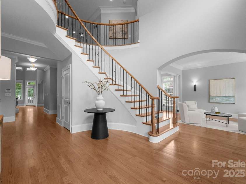 7005 Camrose Crossing Lane, Matthews, NC 28104.  MLS# CAR4248108, YatesRealty ID 13679. 