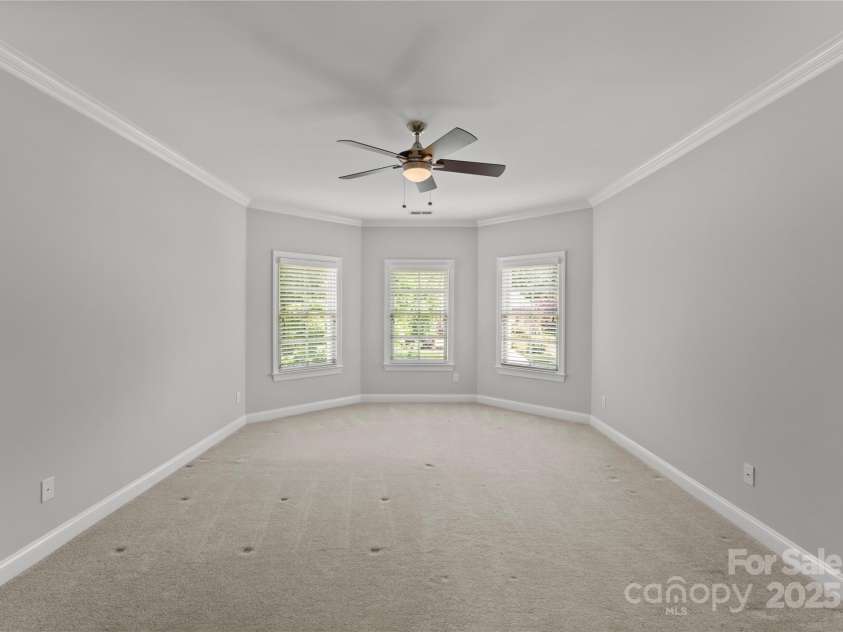 7005 Camrose Crossing Lane, Matthews, NC 28104.  MLS# CAR4248108, YatesRealty ID 13679. 