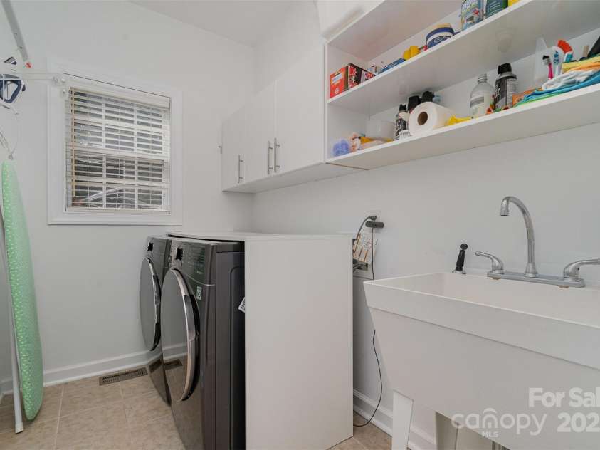 10929 Valley Spring Drive, Charlotte, NC 28277.  MLS# CAR4281296, YatesRealty ID 1368. 