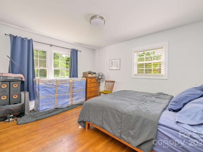 4838 Holbrook Drive, Charlotte, NC 28212.  MLS# CAR4254240, YatesRealty ID 13680. 2nd Bedroom