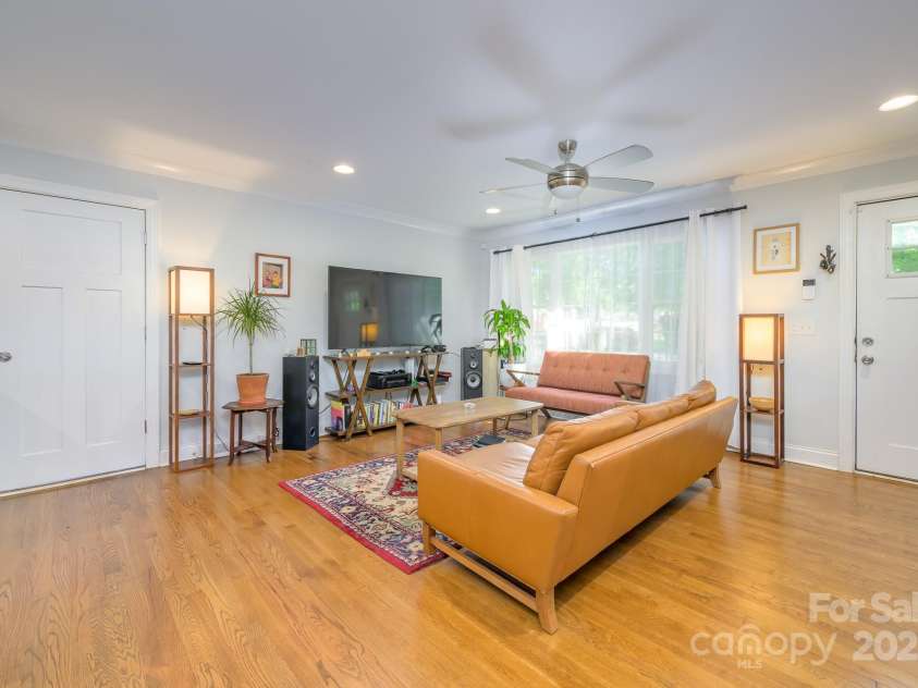 4838 Holbrook Drive, Charlotte, NC 28212.  MLS# CAR4254240, YatesRealty ID 13680. Open and Airy Living Room