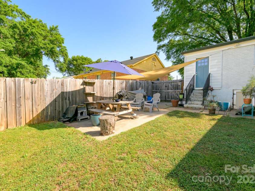 4838 Holbrook Drive, Charlotte, NC 28212.  MLS# CAR4254240, YatesRealty ID 13680. Patio