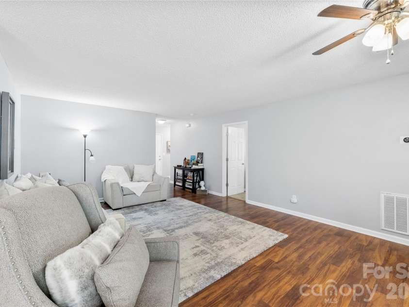 1116 Marcela Drive, Gastonia, NC 28054.  MLS# CAR4369091, YatesRealty ID 13681. 