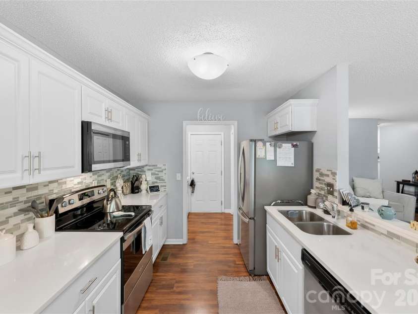 1116 Marcela Drive, Gastonia, NC 28054.  MLS# CAR4369091, YatesRealty ID 13681. 