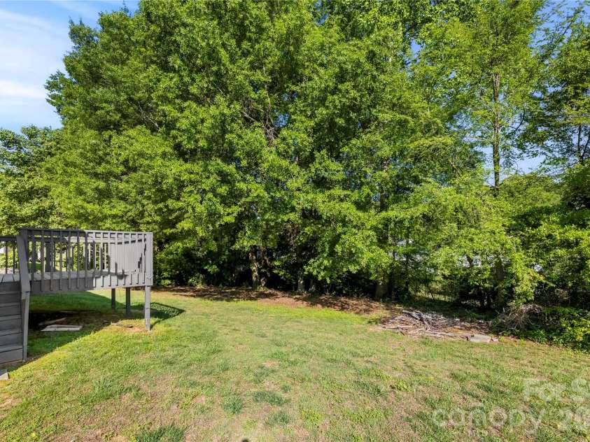 1116 Marcela Drive, Gastonia, NC 28054.  MLS# CAR4369091, YatesRealty ID 13681. 