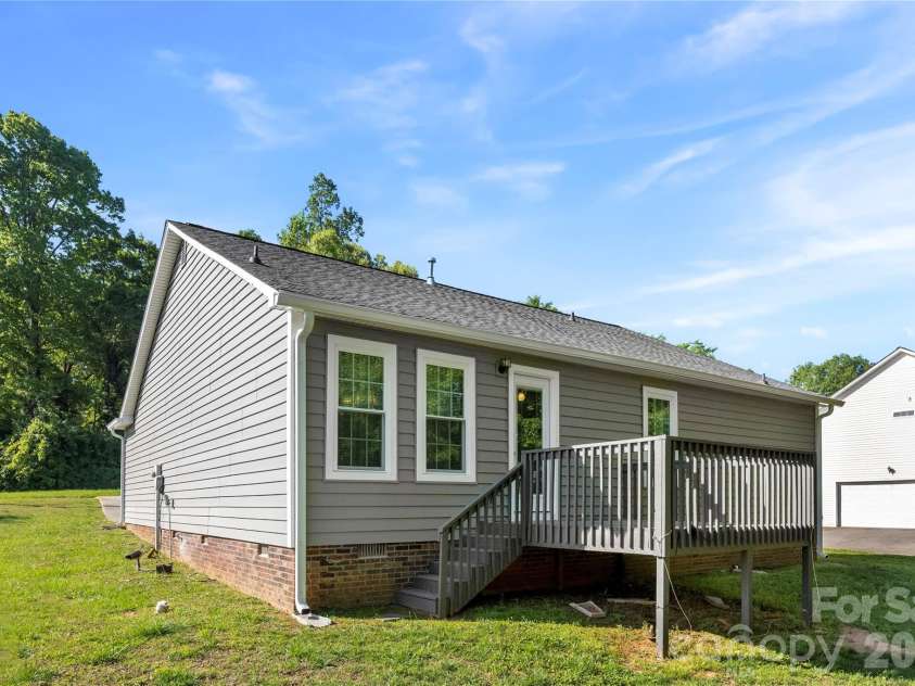 1116 Marcela Drive, Gastonia, NC 28054.  MLS# CAR4369091, YatesRealty ID 13681. 