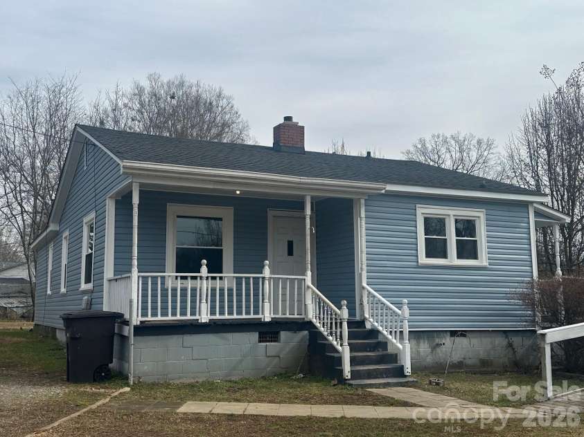 1323 7th Street, Statesville, NC 28677.  MLS# CAR4345305, YatesRealty ID 13682. Front Elev
