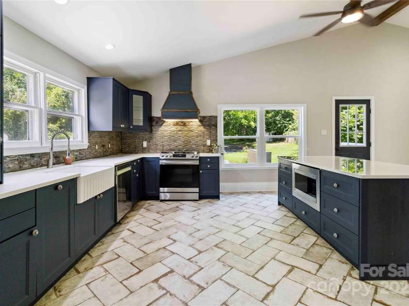 309 Congress Street, York, SC 29745.  MLS# CAR4282526, YatesRealty ID 13682. 