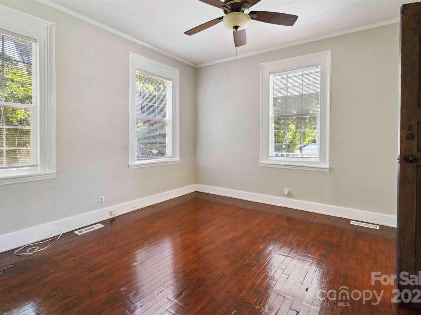 309 Congress Street, York, SC 29745.  MLS# CAR4282526, YatesRealty ID 13682. 