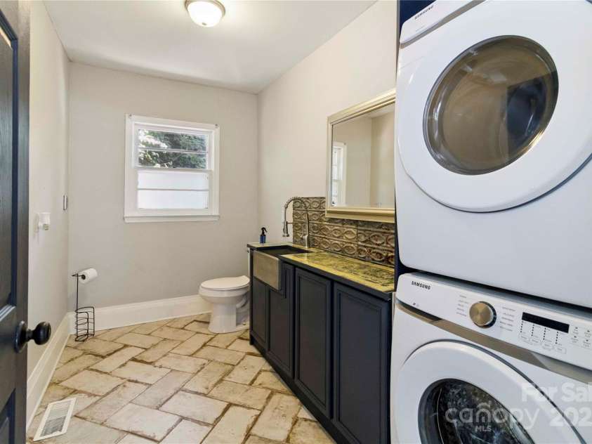 309 Congress Street, York, SC 29745.  MLS# CAR4282526, YatesRealty ID 13682. 