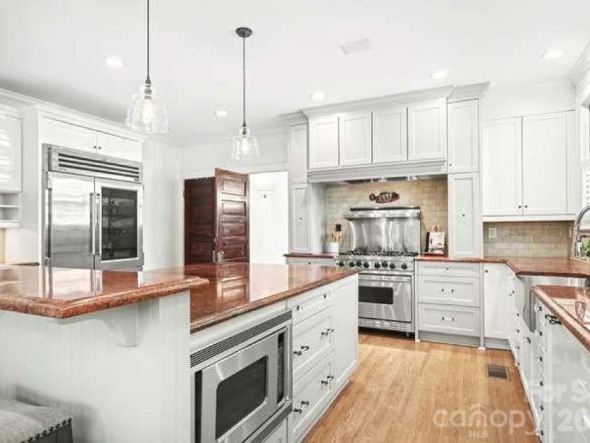 1701 Springdale Avenue, Charlotte, NC 28203.  MLS# CAR4368621, YatesRealty ID 13683. 