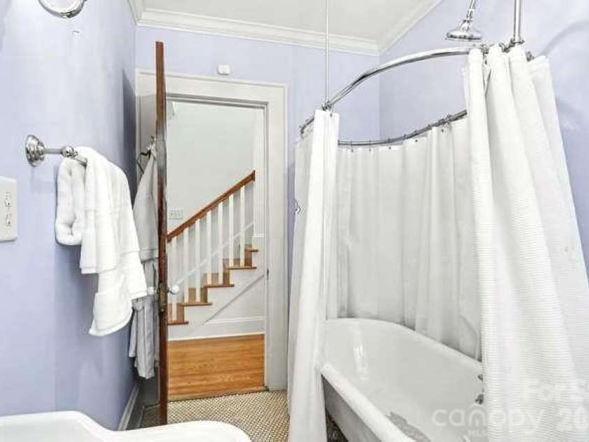 1701 Springdale Avenue, Charlotte, NC 28203.  MLS# CAR4368621, YatesRealty ID 13683. 