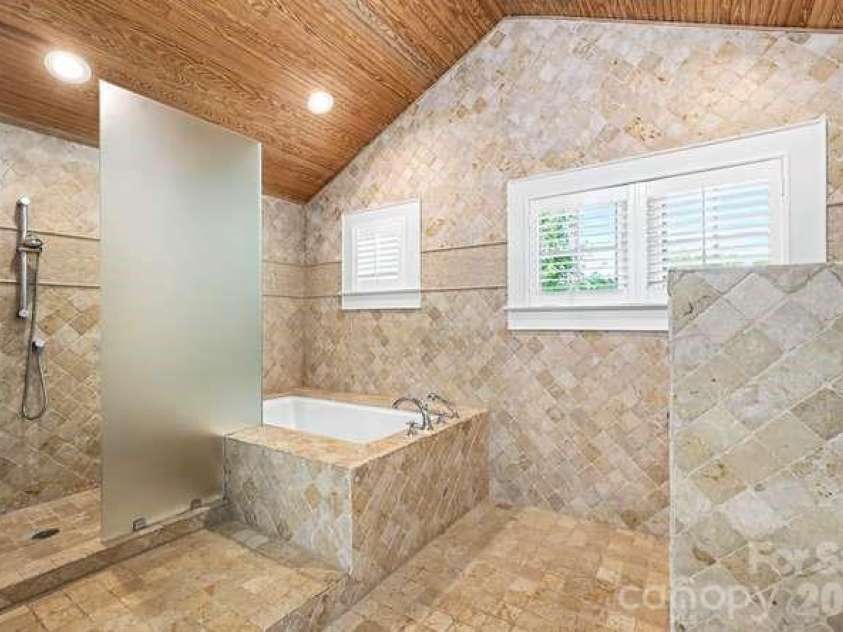1701 Springdale Avenue, Charlotte, NC 28203.  MLS# CAR4368621, YatesRealty ID 13683. 