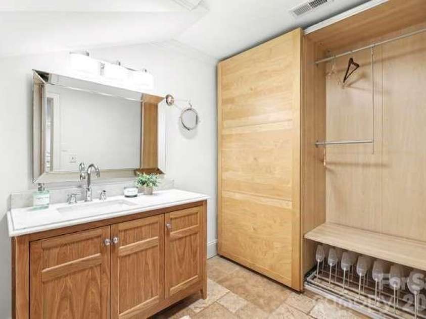 1701 Springdale Avenue, Charlotte, NC 28203.  MLS# CAR4368621, YatesRealty ID 13683. Second large bath in primary