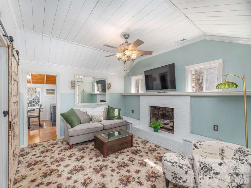 897 Dark Ridge Road, Sylva, NC 28779.  MLS# CAR4361794, YatesRealty ID 13684. 