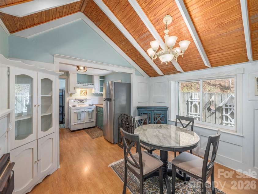 897 Dark Ridge Road, Sylva, NC 28779.  MLS# CAR4361794, YatesRealty ID 13684. 