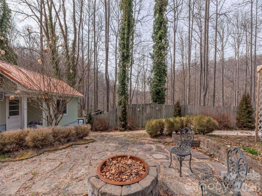 897 Dark Ridge Road, Sylva, NC 28779.  MLS# CAR4361794, YatesRealty ID 13684. 