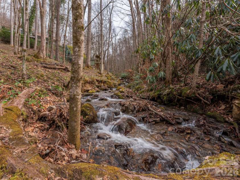 897 Dark Ridge Road, Sylva, NC 28779.  MLS# CAR4361794, YatesRealty ID 13684. 