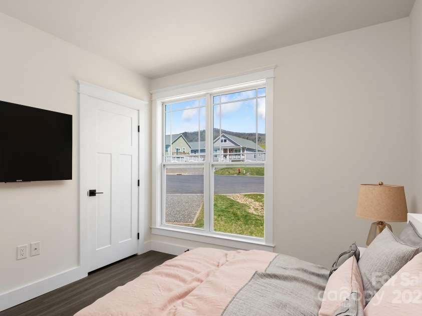 1023 Padgett Place, Black Mountain, NC 28711.  MLS# CAR4186121, YatesRealty ID 13685. 