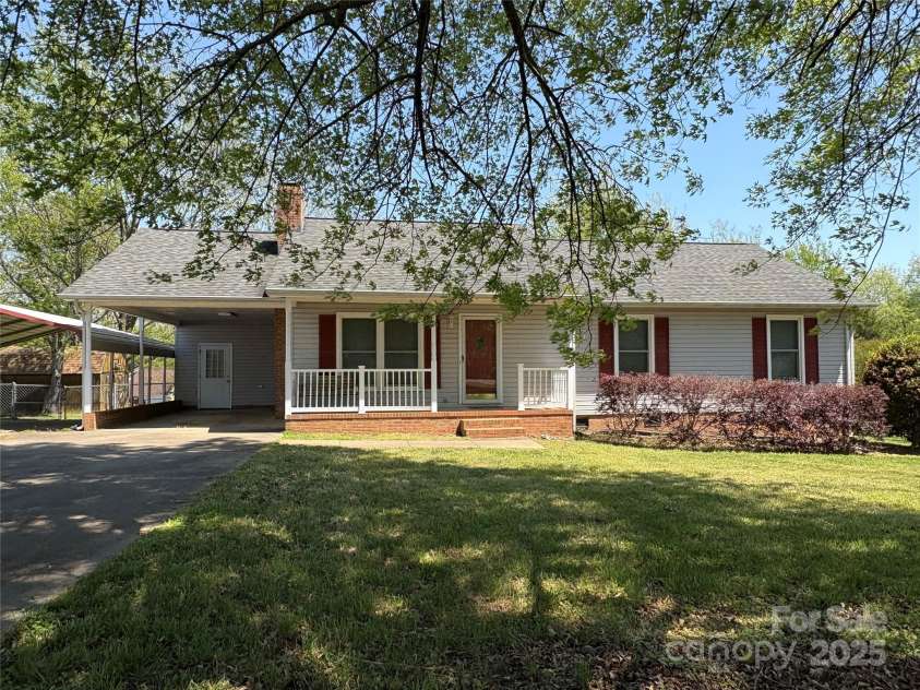 107 Plumtree Drive, Kings Mountain, NC 28086.  MLS# CAR4247144, YatesRealty ID 13686. 